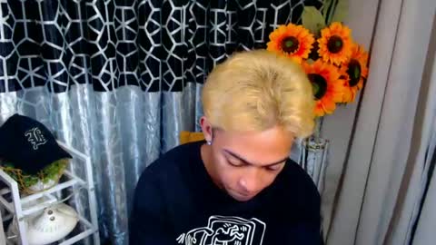 hunk_edward online show from July 3, 7:36 am