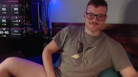 Hunky  Arthur online show from December 5, 7:05 am