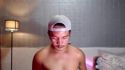 hunkylloyd online show from February 26, 9:10 am