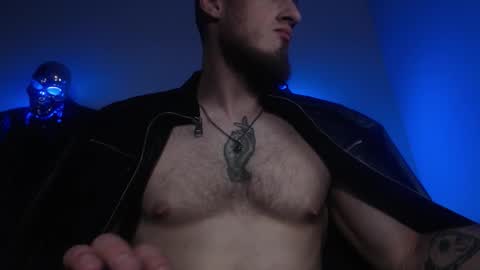 Snapshot of hunkytime chatting on September 29, 4:14 pm I AM NOT A DIRECTOR I AM THE BOSS KINGDADDYSIRSTR8ALPHAMASTER online show from September 29, 4:14 pm