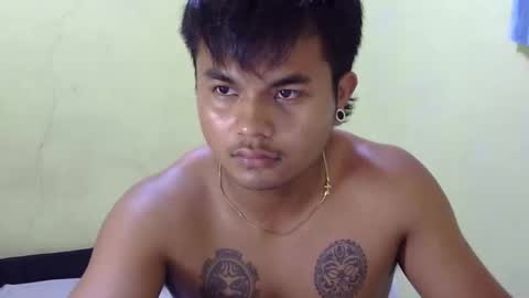 Snapshot of hunkyzeus chatting on October 7, 10:41 am hunkyzeus online show from October 7, 10:41 am