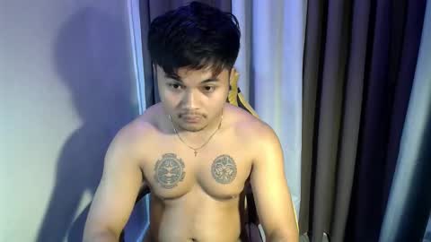 hunkyzeus online show from April 28, 5:06 pm