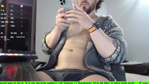 Snapshot of hunter_of_mn chatting on October 15, 11:12 pm online show from October 15, 11:12 pm
