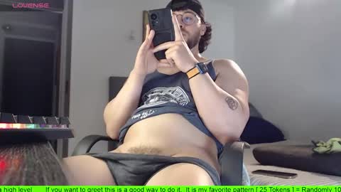 Snapshot of hunter_of_mn chatting on October 7, 11:09 pm online show from October 7, 11:09 pm