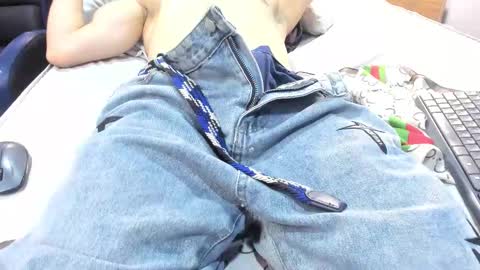 hunterheat_ online show from March 19, 12:52 pm