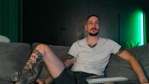 HuntinGOD online show from November 29, 3:52 am