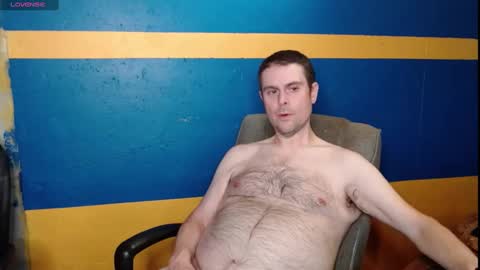 Snapshot of huskyguy chatting on October 9, 3:44 am Huskyguy online show from October 9, 3:44 am