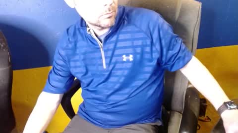 Snapshot of huskyguy chatting on January 27, 5:03 am Huskyguy online show from January 27, 5:03 am