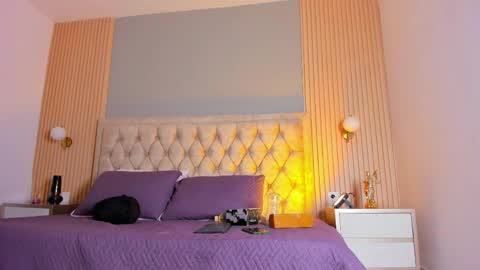 hxxyro online show from April 21, 1:17 pm