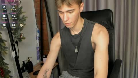hyper_muse online show from May 7, 1:44 pm