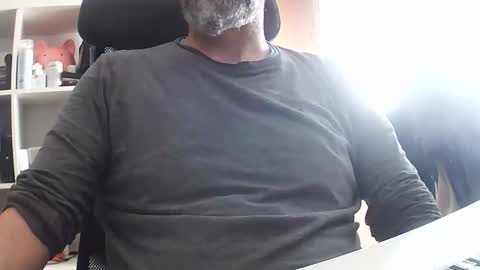 Hyperpau online show from April 18, 1:34 pm