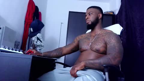 Mr H Independent model online show from January 15, 3:32 am