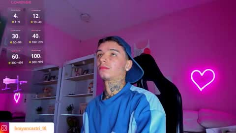 Snapshot of ian_castillo_ chatting on September 17, 11:33 am IAN CASTILLO online show from September 17, 11:33 am