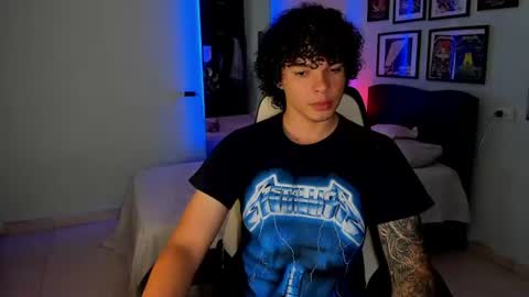 Andres online show from August 6, 3:29 pm