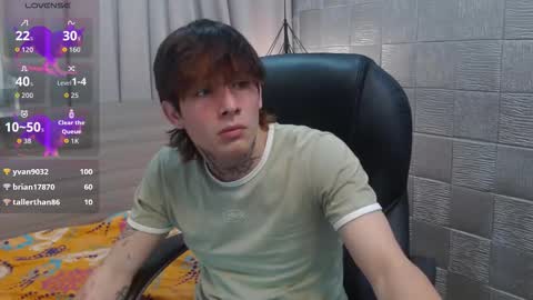 Snapshot of iancute_ chatting on October 4, 10:25 pm ian online show from October 4, 10:25 pm