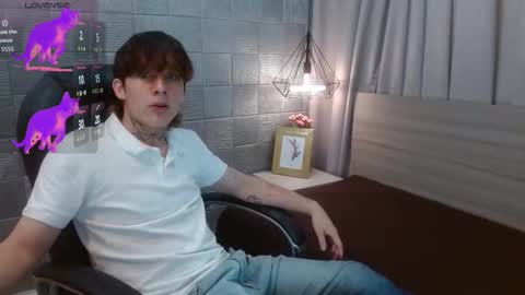 Snapshot of iancute_ chatting on October 2, 7:40 pm ian online show from October 2, 7:40 pm