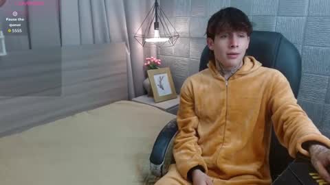Snapshot of iancute_ chatting on September 10, 3:16 am ian online show from September 10, 3:16 am