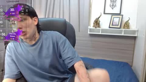 Snapshot of iancute_ chatting on October 10, 11:52 pm ian online show from October 10, 11:52 pm