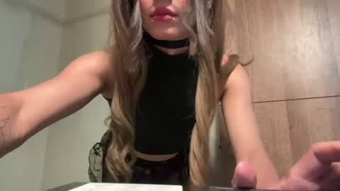 ian  online show from August 7, 7:59 am