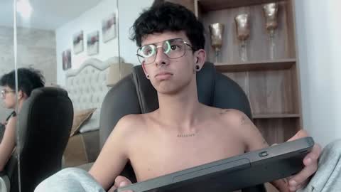 ibratxandy online show from April 22, 11:31 pm