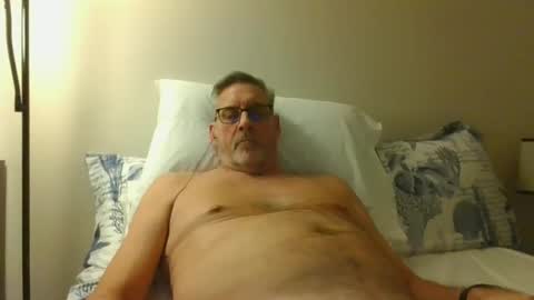 icanhelpu43 online show from February 10, 5:25 am