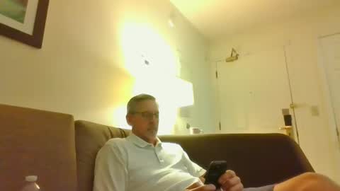 icanhelpu43 online show from February 5, 2:19 am