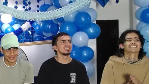 Snapshot of icevermilk chatting on March 9, 1:04 pm THOMAS AND DAMIAND online show from March 9, 1:04 pm