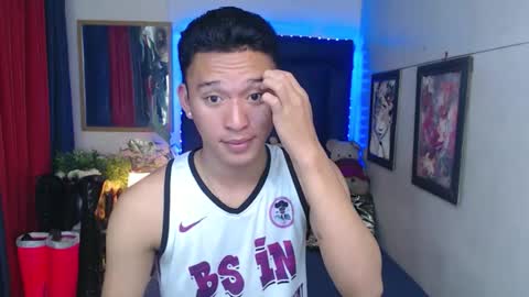 Snapshot of iconicmateo chatting on October 15, 8:00 am Mateo online show from October 15, 8:00 am