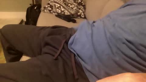 icumming online show from April 22, 11:09 pm