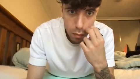 Snapshot of icyninesix chatting on February 21, 4:40 am icyninesix online show from February 21, 4:40 am