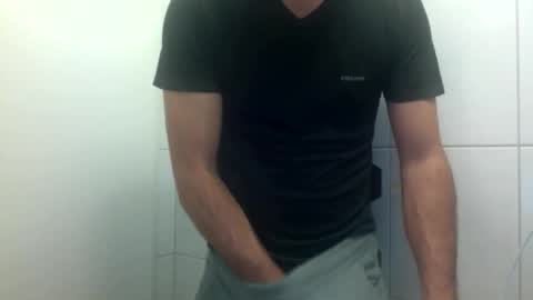 ilcaponero online show from April 22, 10:25 pm