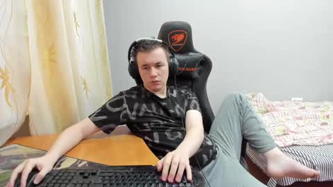 iliaskris online show from November 22, 8:14 am