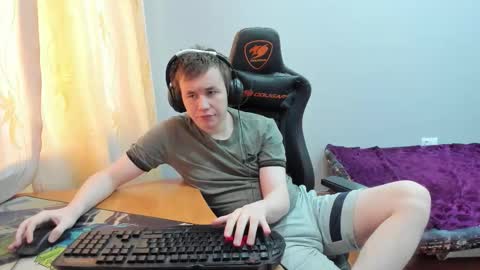 iliaskris online show from December 19, 7:38 am