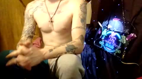 Snapshot of imglorious1 chatting on February 25, 5:30 am JJ online show from February 25, 5:30 am