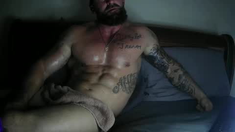 Snapshot of imnewherelollol chatting on October 1, 3:05 pm Majordadbod101 online show from October 1, 3:05 pm