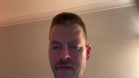 InterestedHun online show from December 15, 11:40 am