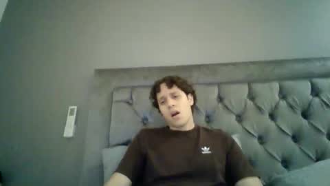 WillyTripleXxx online show from April 28, 3:22 am