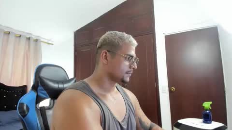 Leo online show from April 7, 9:15 pm