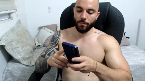 Isaac carter online show from February 3, 10:48 pm