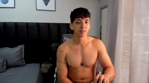 Snapshot of isaac_cryston chatting on March 3, 8:29 pm isaac_cryston online show from March 3, 8:29 pm