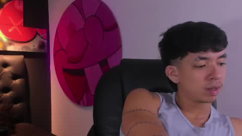 Snapshot of isaac_cryston chatting on September 16, 8:20 pm isaac_cryston online show from September 16, 8:20 pm