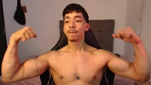 muscle isaac online show from May 23, 9:42 pm