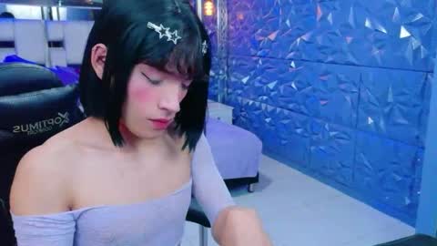 isaacnova online show from May 31, 9:49 pm