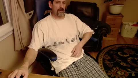 Snapshot of islandguy70 chatting on February 26, 10:04 am Jim online show from February 26, 10:04 am