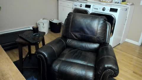 Jim online show from February 8, 11:27 am