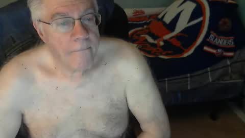 islesman22 online show from April 27, 9:28 am