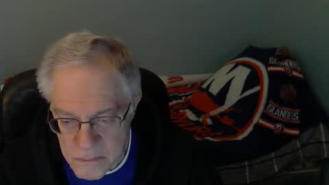 islesman22 online show from April 25, 11:57 pm