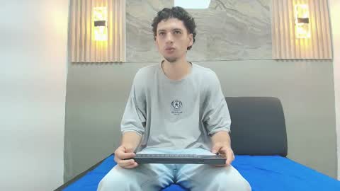 Snapshot of israel_gray chatting on October 6, 7:29 pm Israel online show from October 6, 7:29 pm