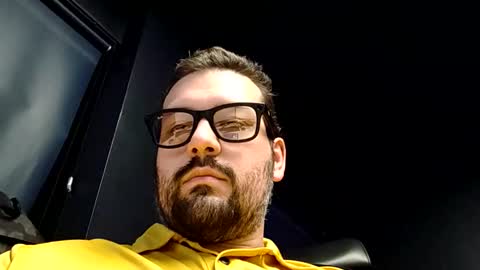 italianbigboy932 online show from April 27, 8:00 am