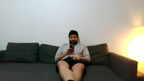 Snapshot of italianboybcn chatting on December 13, 7:48 am italianboybcn online show from December 13, 7:48 am